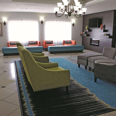 La Quinta By Wyndham Orange Hotell Exteriör bild